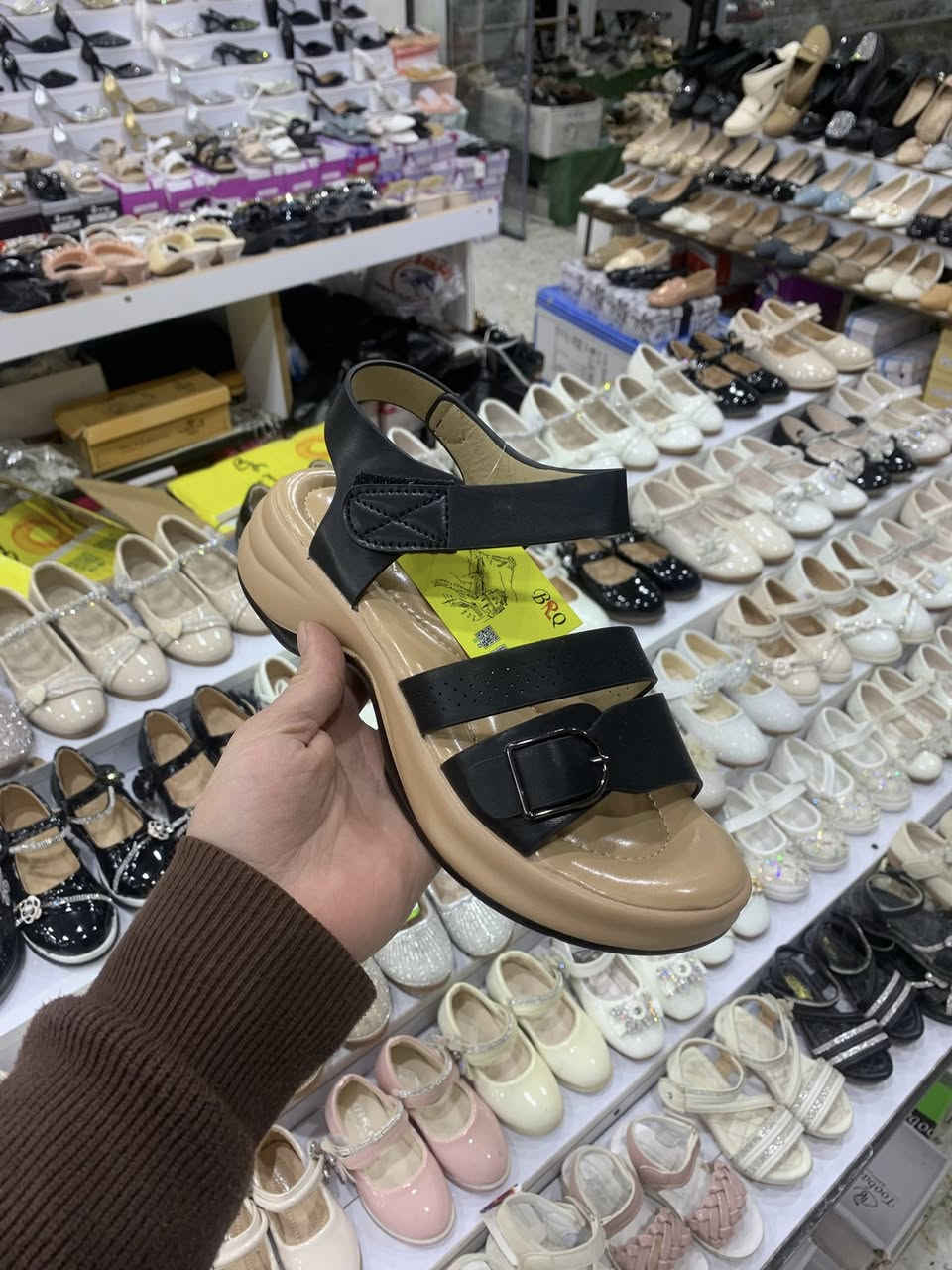 تم وصول مودیلات جدیدة
عنوان:سوق جمهوریة-عمارة البرکة-بصف صیاغة غازي

مۆدێلی تازە گەشت
ناونیشان:بازاری جموری-بینای البرکە-تەنیشت ئاڵتونی غازي


**إذا كنت صاحب هذا الإعلان وتريد حذفه لأي سبب، رجاءا أرسل رسالة إلى الدعم الفني**