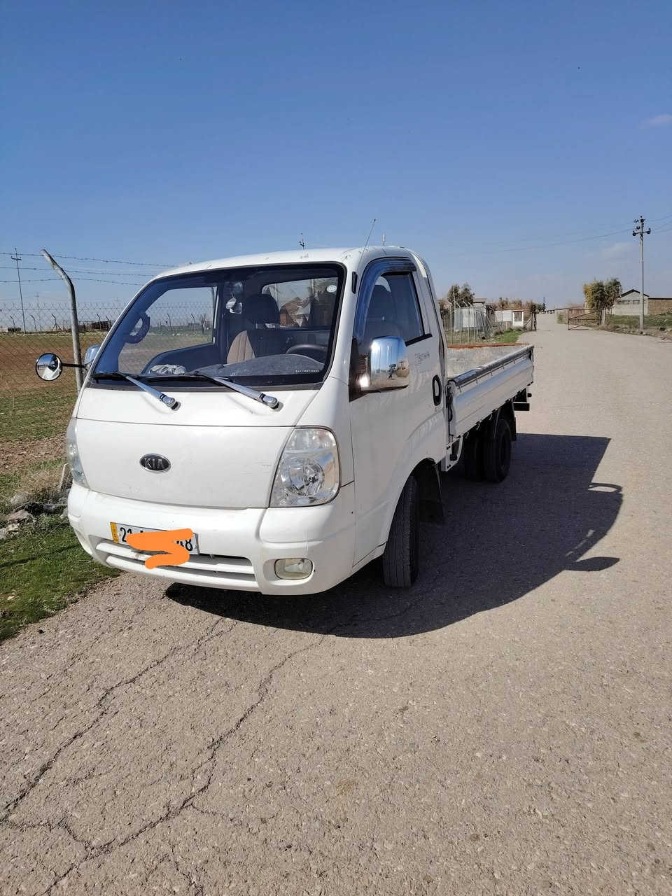 کیا2700 ی تاک قەمەرە  مۆدیل2011  بۆیاخ و سارد هیچی نیە
مەکینەی کەمێ بوخاری هەیە زۆرنیە 
گێڕو ماەکینەو ئەکسلو شانسی بەشەرت
  پێشو دوای بەشەرت 
وەرەقی بۆزیادکراوە
قوفڵ مەرکەزی ساردو گەرم مەزبووت 
سەنەوی بەناوخۆمۆیە تامانگی 4ی 2028 تازەیە 
سەیارەی مەعرەز نیە لە 2022لای خۆمە 
سعری 95گەڵاو معامەلە 
سلێمانی 
***********
