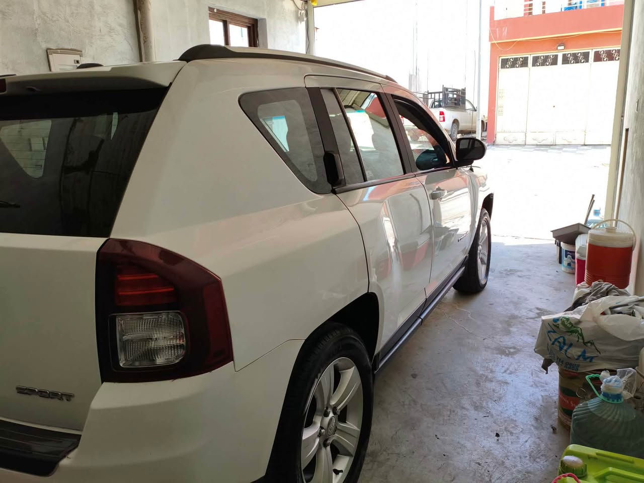 جیپ کۆمپاس ٢٠١٦ 
مواسەفات s 
واتە مواسەفات عادی 
بۆیاخی نیە تەنا دوو پەڵە ساردی هەیە 
بۆ زانیاری زیاتر پەیوەندی بکە بەم ڕەقەمەوە
*********** السليمانية, العراق
