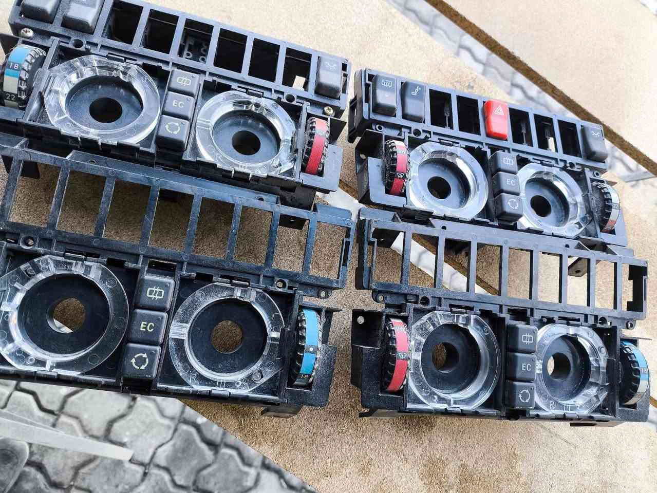 السلام عليكم عشاق مرسيدس متوفر ادوات احطاطيه مرسيدس غواصه دب جامبو شبح ام عيون 190  عنوان كركوك عندنا توصيل كافه المحافظات تحياتي ***********
