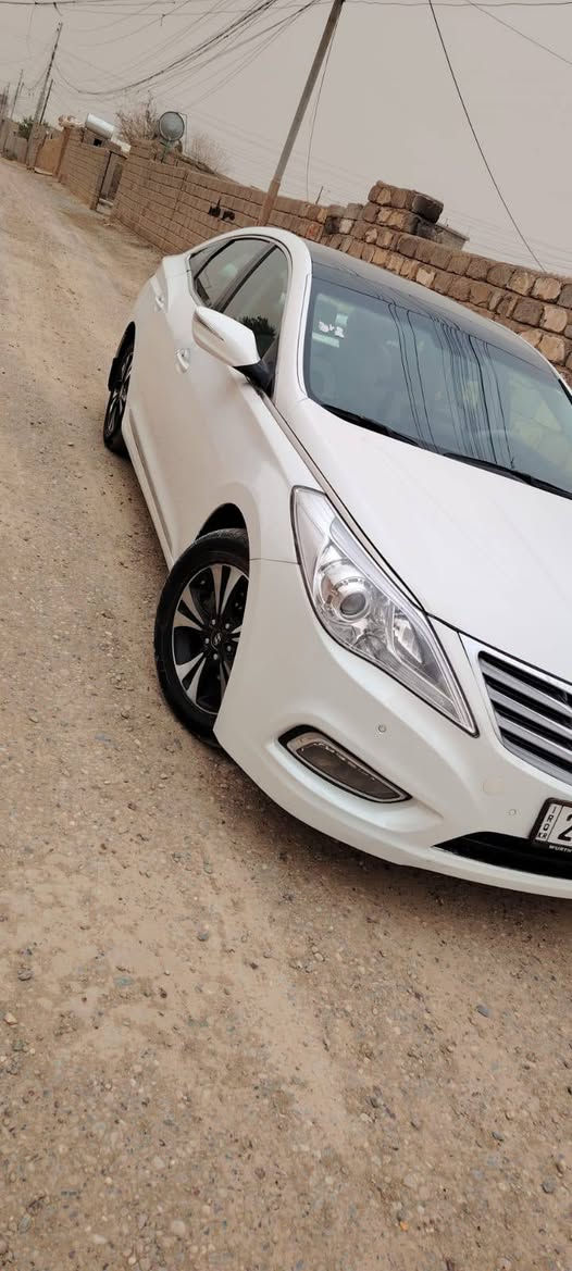 توكلنا على الله
ازيره موديل 2014
سياره فول مواصفات واحد على واحد كله بشرط بدون ظرر رقم جديد هزه جديده فقد بيها بارد بجملغ الخلفيي شي قليل جداً 
سعر137بيها مجال الشراي اتصل ودلل***********
