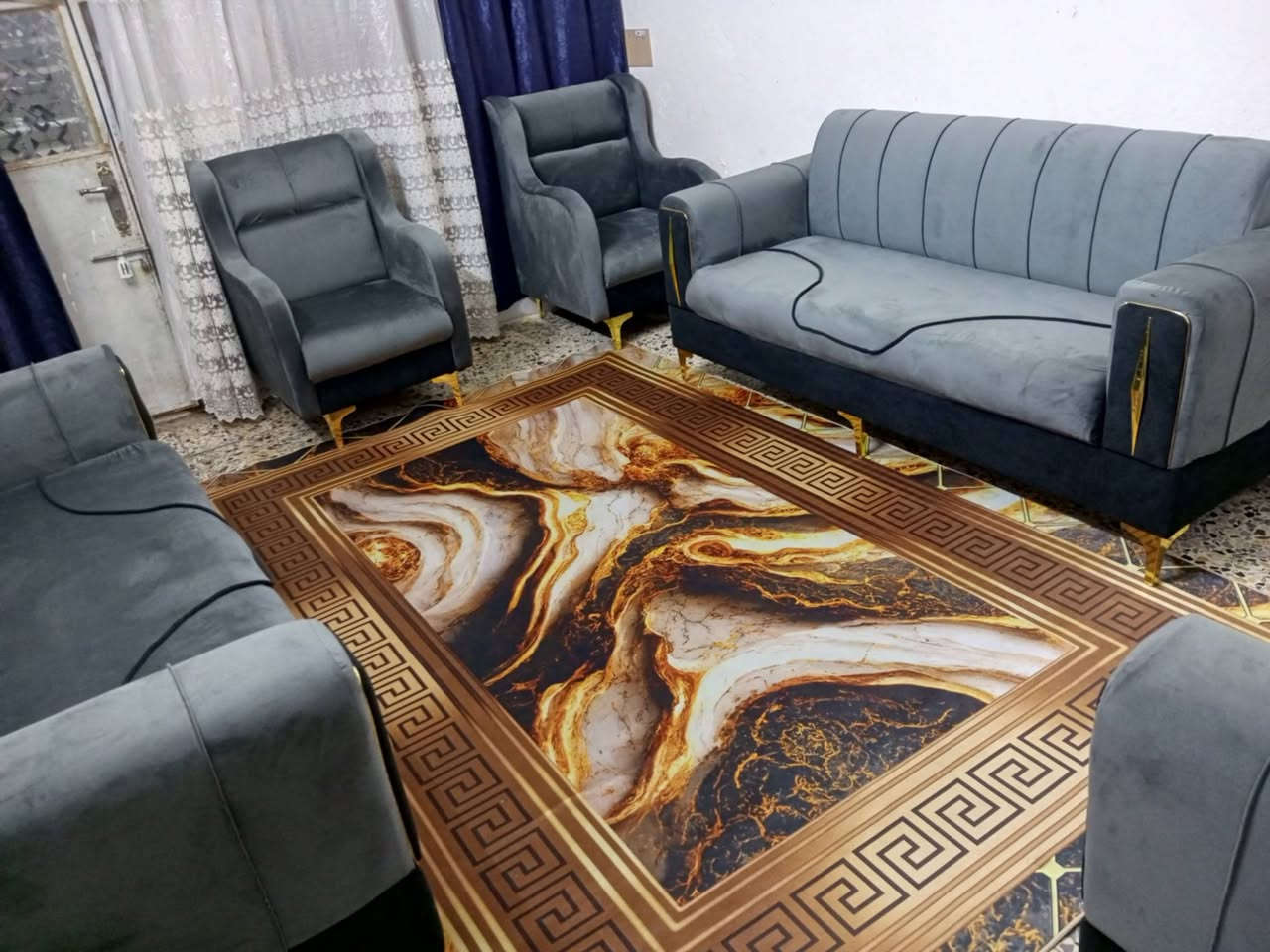 تخم للبيع ١٠مقاعد جديد ونضيف ب ٣٥٠ وبي مجال بغداد الحسينيه


**إذا كنت صاحب هذا الإعلان وتريد حذفه لأي سبب، رجاءا أرسل رسالة إلى الدعم الفني**