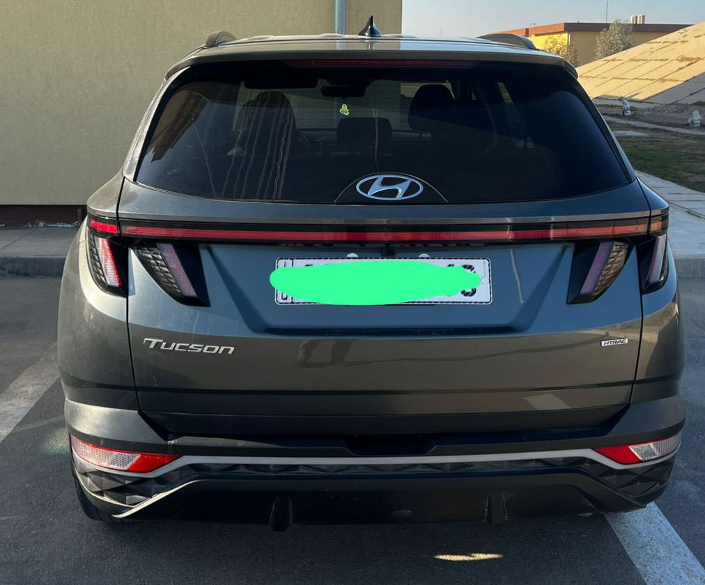 السلام عليكم
توكسان وارد امريكي  2023 
رقم بغداد بسمي 
السياره فول عده الفتحه 
بدون ايرباك بيهه صبغ حافه الجاملغ واحافه الباب 
موضح كلشي بل صور ماشيه السياره 44 ميل 
السياره جديده بمعنى الكلمه 
مكينه 2.5  4سلندر GDI
مكان السياره بغداد البياع 
السعر 192 وبيهه مجال 
*********** 

5NMJBCAE1PH227881
هذا رقم الشاصي
