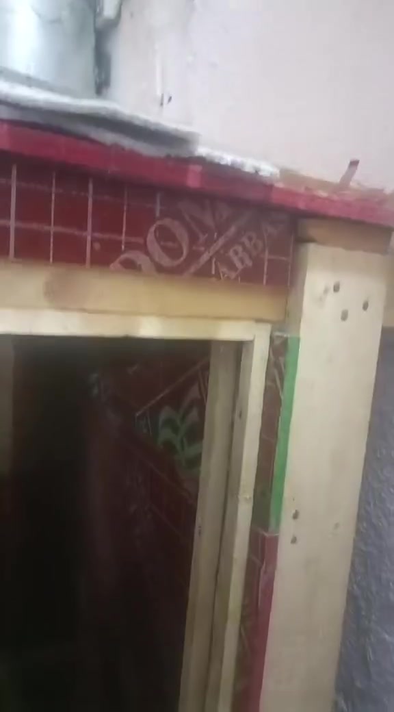 جربايه طول متر ونص والعرض متر ونص 
الارتفاع 60سم
وبيها مخزن من جوه يعني طابقيناريدها 150مكاني ناصريه 
خشبها الثقيل


**إذا كنت صاحب هذا الإعلان وتريد حذفه لأي سبب، رجاءا أرسل رسالة إلى الدعم الفني**