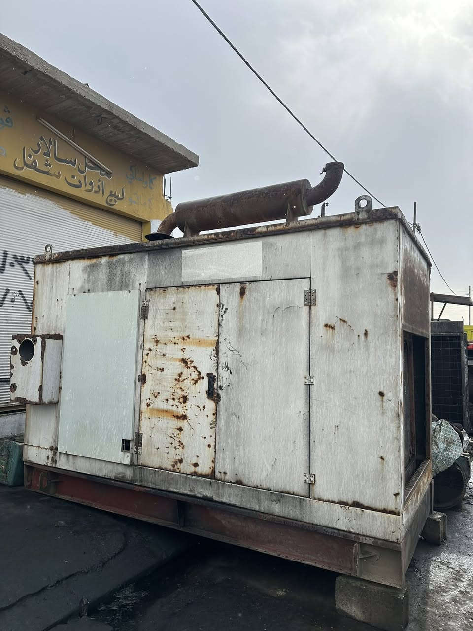 للبيع كاتم كامل مع شاصي  دبل صالونصه  مال500KAV.                                        
عنوان :كركوك حي صناعه 
رقم موبايل:***********
