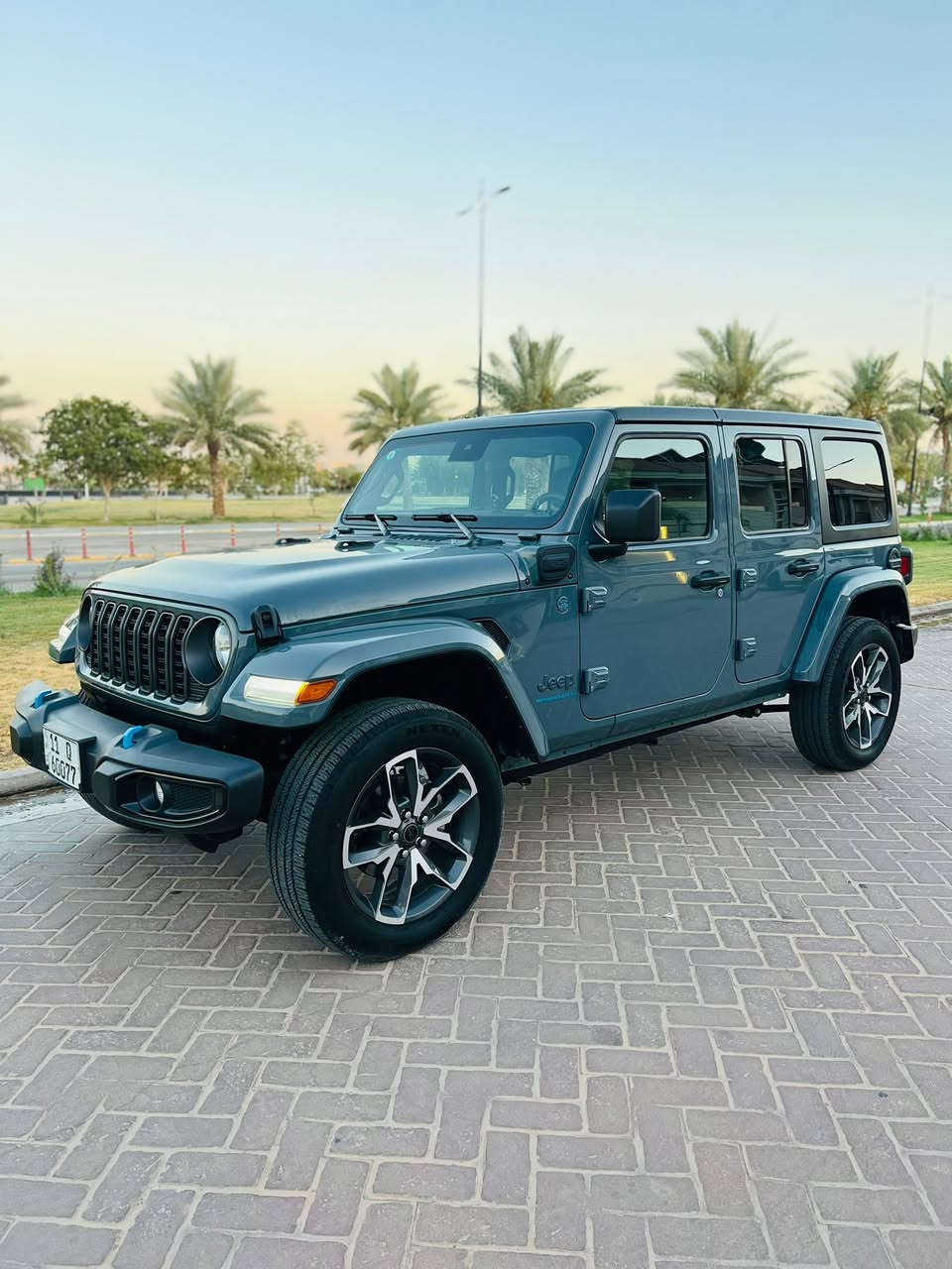 جيب رانكلر موديل 2024
(4xe  – Plug-in Hybrid)  (هايبرد + بنزين+ بلكن )

السياره ماشية 13 الف رقم بغداد باسمي لون مميز بيها تبديل 

بابين عكس السائق فقط الحادث واضح في الصور السياره على وضع الشركة السعر مناسب وقابل للتفاوض

 للتواصل: ***********
