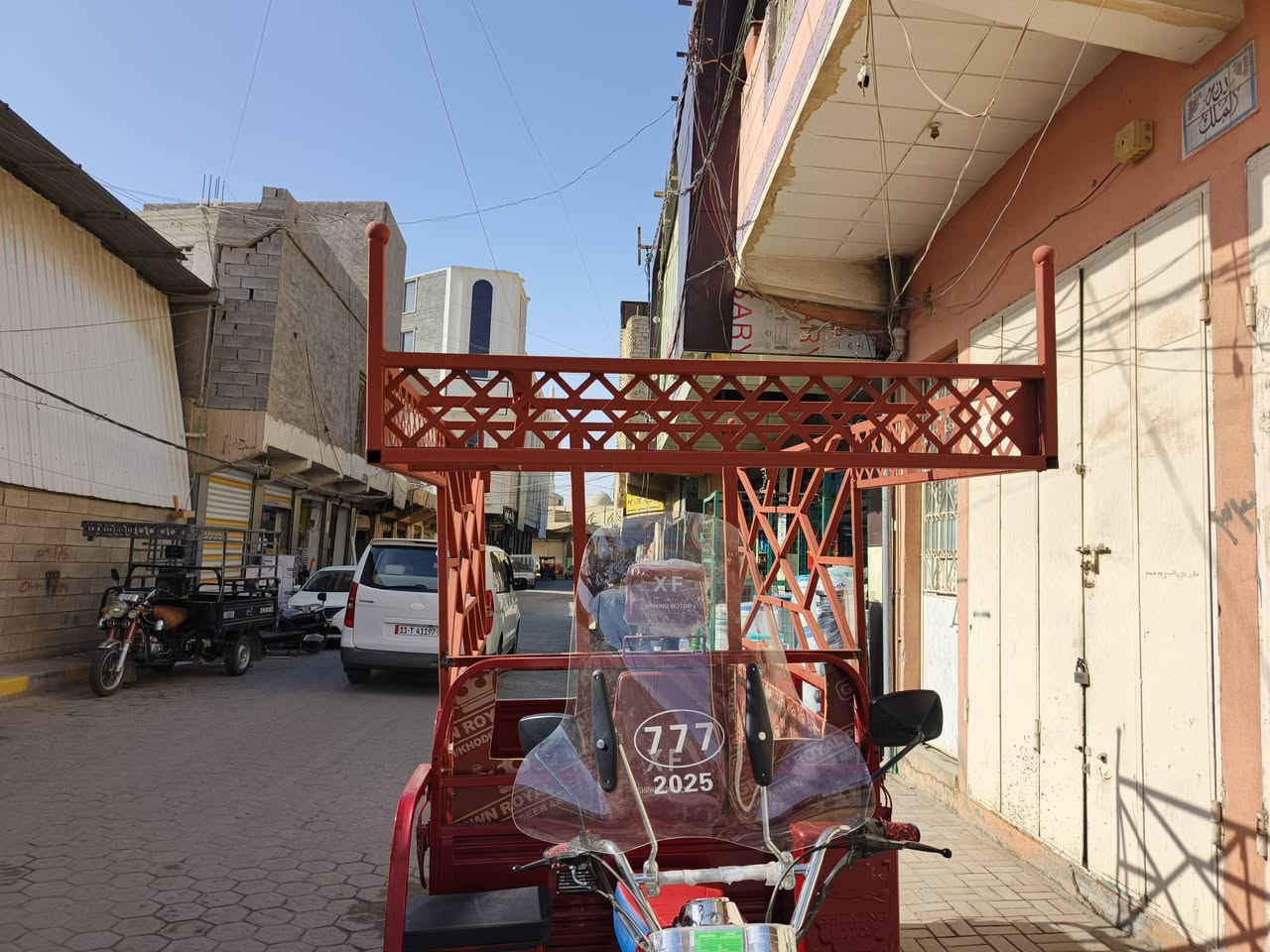 محجل جديد صارله يومين مشدود للبيع
شارع 17
السعر 120 
الاتصال ***********
