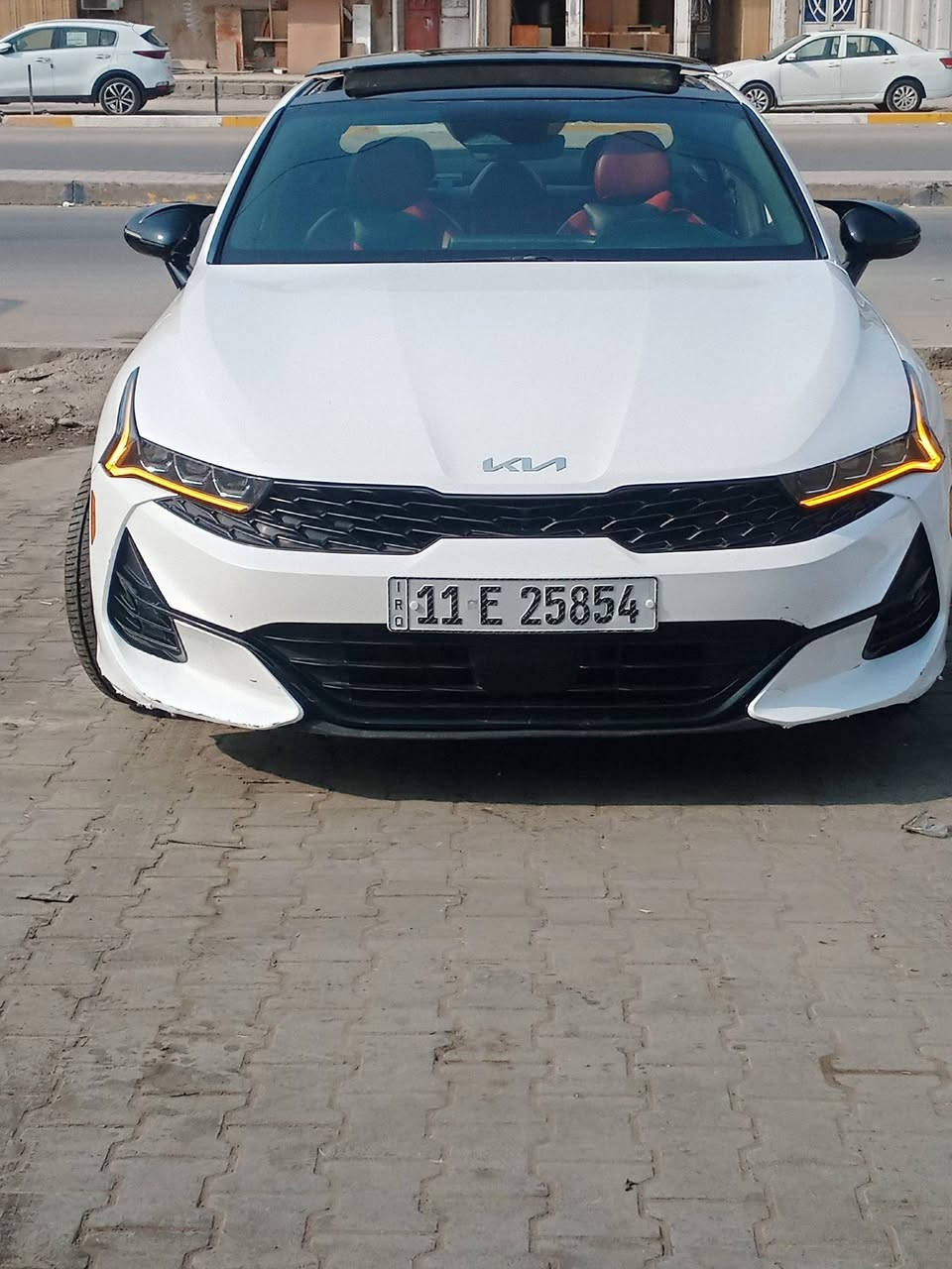 السلام عليكم 
كي5
موديل 22 
محرك 1600 تيربو
رقم بغداد حره 
العنوان بغداد
 مدينة الصدر 
السعر 170
الاستفسار ،***********
