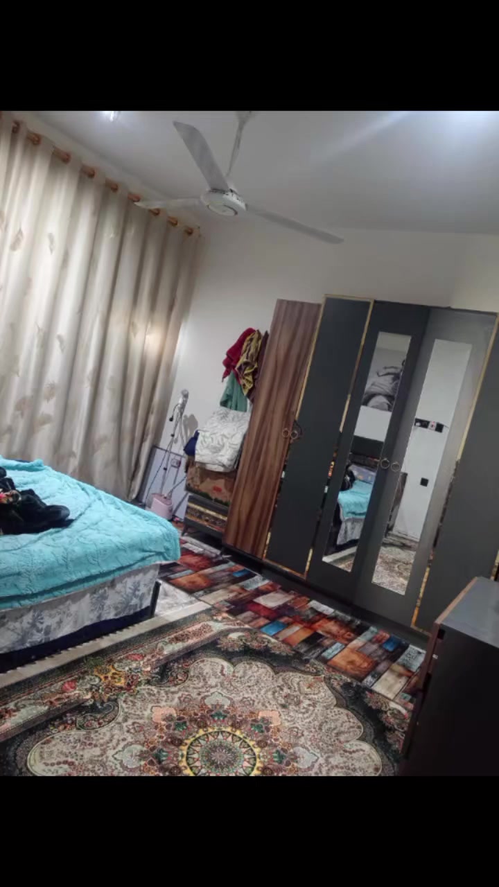 مشتمل  100  م. طابو زراعي. سند 25  شارع 60 خلف حمورابي مباشر. منطقه كافه الخدمات  الاستاذه
البيت جاهز وكآمل من كلشي.   طارمه و صاله ومدخل وهول وحمام داخلي وغرفه  ً وفوك غرفه وصحيات   

  بسعر مناسب.   *********** باقي الصور والتفاصيل واتساب ع الرقم
