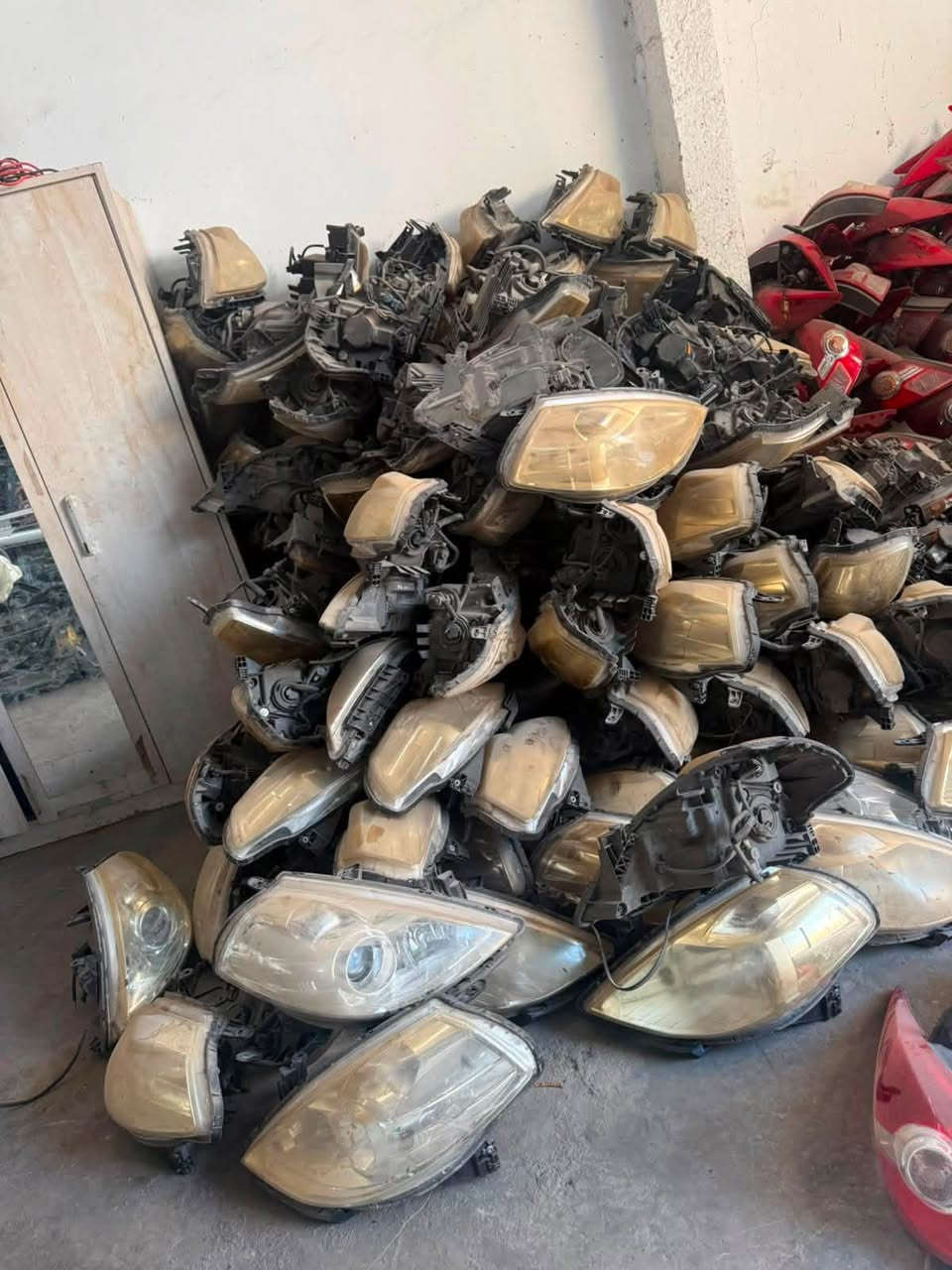 اليوم.  وصلت. غراظ. كامل.  تيدا.  ڤيرسا.
عبدالباسط.  نيسان. أربيل. سناعه. شيماليه
***********
