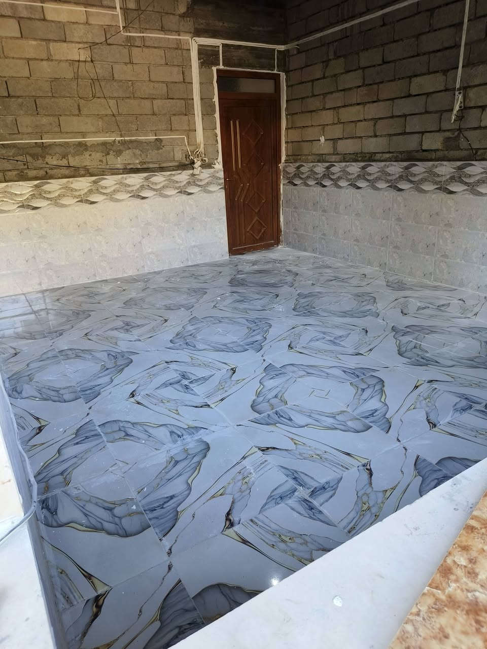 السلام عليكم كادر سيراميك شغل درجة اولى متفرق حالياً
***********ابو حسن 
***********ابو سدرة
