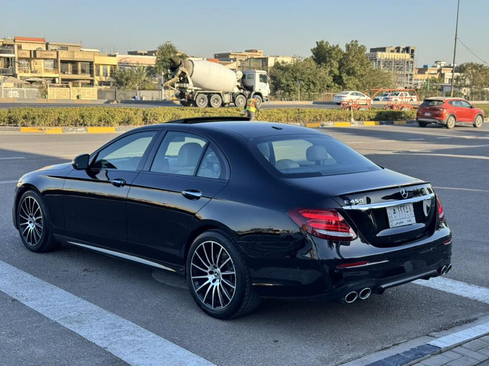 سلام عليكم
مرسيدس E450
للمراوس  فقط مع رانج حديثه 2015 وفوك
اشعندك نززل


**إذا كنت صاحب هذا الإعلان وتريد حذفه لأي سبب، رجاءا أرسل رسالة إلى الدعم الفني**