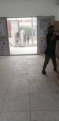 تفريغ حاوية؟ تحميل؟ تسفيط؟ 🐆 خلّها على الفهود سرعة + خبرة 📞 0780060132...