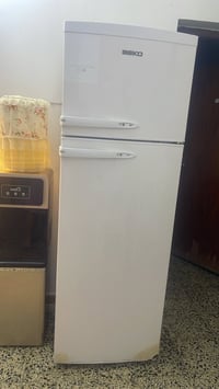 ثلاجة • أجهزة منزلية