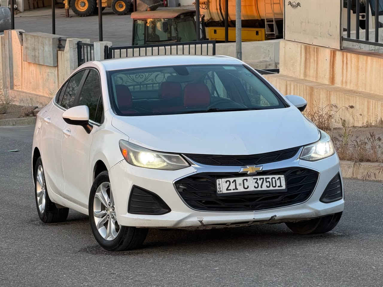 شوفرليت كروز 2019 شكل الجديد مواصفات LT
حادث السياره سطحي قطعه وحده صبغ  بدون دواخل 
(جاملغ امامي صبغ فقط  ) 
بدون ايرباك  بجم كبس / خلف كبس 
محرك 1400 توربو 
بشرط برغي ممفتوح بي ع وضع الشركة
__________________________

السعر المطلوب  (  94) $ ومجال بسيط
اي استفسار 
 *********** وتساب 
***********
__________________________
رقم سنويه هزة فحص جديد
تريد وكاله او تحويل نفس اليوم

مواصفات السيارة LT 

كير اوتوماتيك + عادي .. شاشة جبيرة  ملون.. كاميراة دوارة …فووول تحكمات سترين .. كشنات هيتر .. داخل جلد  …كروز سرعه .. لايتات ليد .. بكلايت ليد .. لد داخلي ... عالي ناصي زينون …نظام اوتو ستوب ... اوتو سوب دكمه … نظام كار بلي .. نظام تركشن .. تبريد ثلج .. تبريد بيانو … صندوك بصمه 
___________________\\\____________________
السياره مابيها سنت واحد مصرف جاهزة من كل النواحي
صدر امامي خلفي مبدل جديد طخم تايرات جدد بطاريه جديدة 
مسويلها سيرفس عام دهوك, العراق

