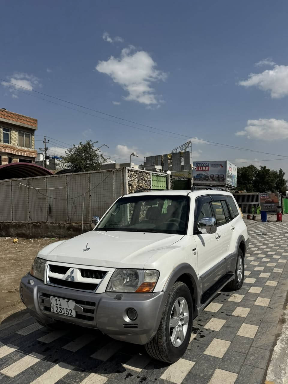 السلام عليكم باجيرو 2006 رقم بغداد الجديد تحويل مباشر مكفوله مضربه وصبغ عدا  بيها قطعه ونص صبغ اثر شخوط السونار بل منشور 7 راكب 3 قطّع تبريد تخم تاير جديد مكينه جبيره سياره جدن نضيفه داخلها لونين السعر 84 رقمي ***********
