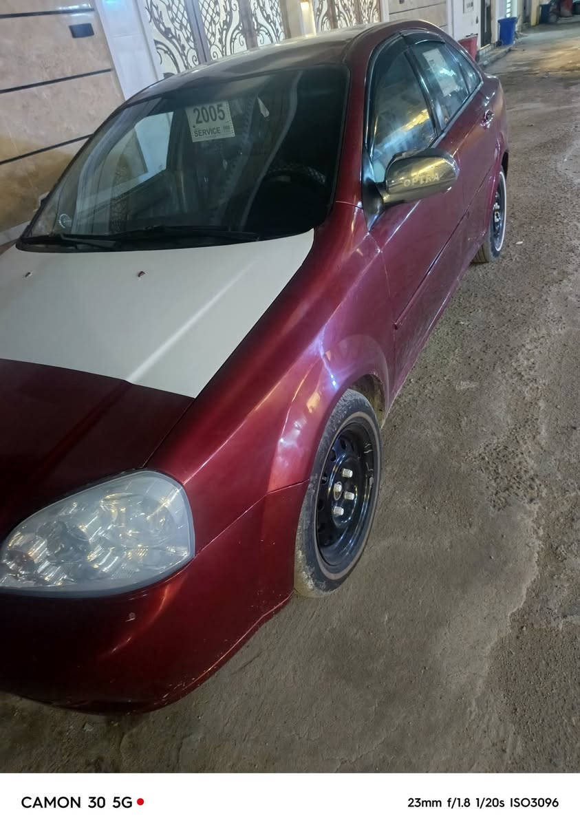 السلام عليكم اوبترا موديل 2005 رقم بغداد بسمي السياره مصبوغه لان جان لونه طافي وبيه طخات بدون دواخل كير خير من الله بس المكينه نسمت بخار قليل صدر خلفي امامي السعر 53 وبيه مجال بسيط مكاني بابل المحاويل بس اني حاليا بغداد ***********
