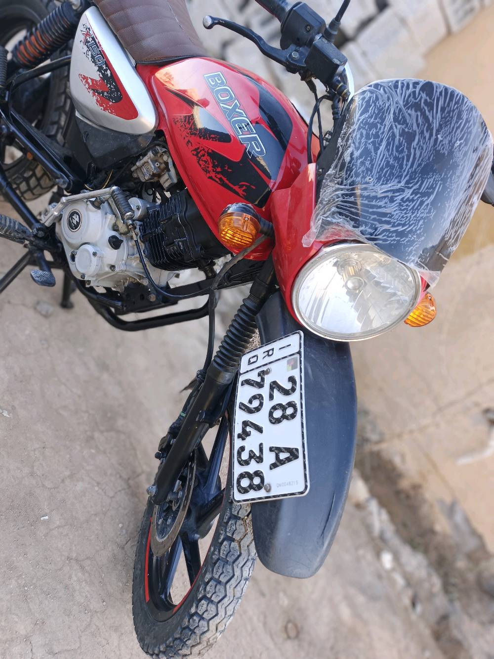 بوكسر موديل 23 رقم وسنويا باسمي شرط تحويل تجفيت شركا رقم انكليزي دراجا خير من الله كهربائيات شغالا لا تنقيص ولا تبغير شرط شلعتها تاكل كاع كل نقص ما بيها نكرت سلف تخم تايرات جدد وباقي شوفت عينكم 
 رقم موبايل ***********   