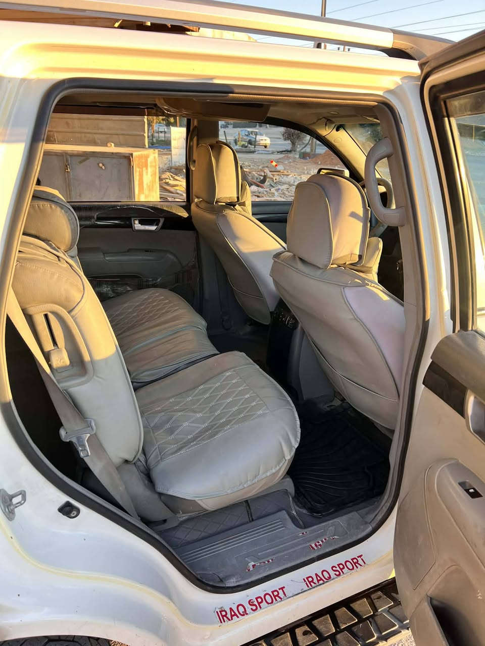 سلام عليكم سياره مهافي خليجيه فول 1/1 سعر 128 وبيها مجال بسيط حك جيه كالش نضيفه مال جنيان؟ مكفوله من صبغ وضربه وتبديل ماعده بارد بل باب جهته العبري
فتحه +
بصمه+
بصمه ابواب مع جنطه +
تحكمات ستيرن+
اشايربل مري +
كشنات جلد +
تحكمات بلايت يصعد وينزل +
وبيها بعد مواصفات سياره بسمنه رقم بابل مميز رقم صاحب سياره***********
