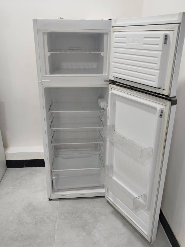 ثلاجة للبيع نوع ڨستل درجة اولا لا داخلة تصليح ولا شايفة المصلح الفريز ثلج اي عطل مابيهة سعره ٢٠٠ الرفاعي, ذي قار


**إذا كنت صاحب هذا الإعلان وتريد حذفه لأي سبب، رجاءا أرسل رسالة إلى الدعم الفني**