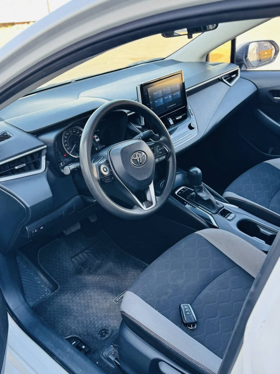 السلام عليكم رمضان كريم على الجميع 
سيارة كورلا موديل 2022 رقم اربيل السيارة خليجية  فول موصفات . بيها بارد بسيط بكصة البنيد  وچاملغ خلفي هم بي بارد بدون صبغ السيارة بدون حار 
ماشية 81 الف كيلو 
سعرها 150  وبيها مجال للطيبين 
للاستفسار   ***********
