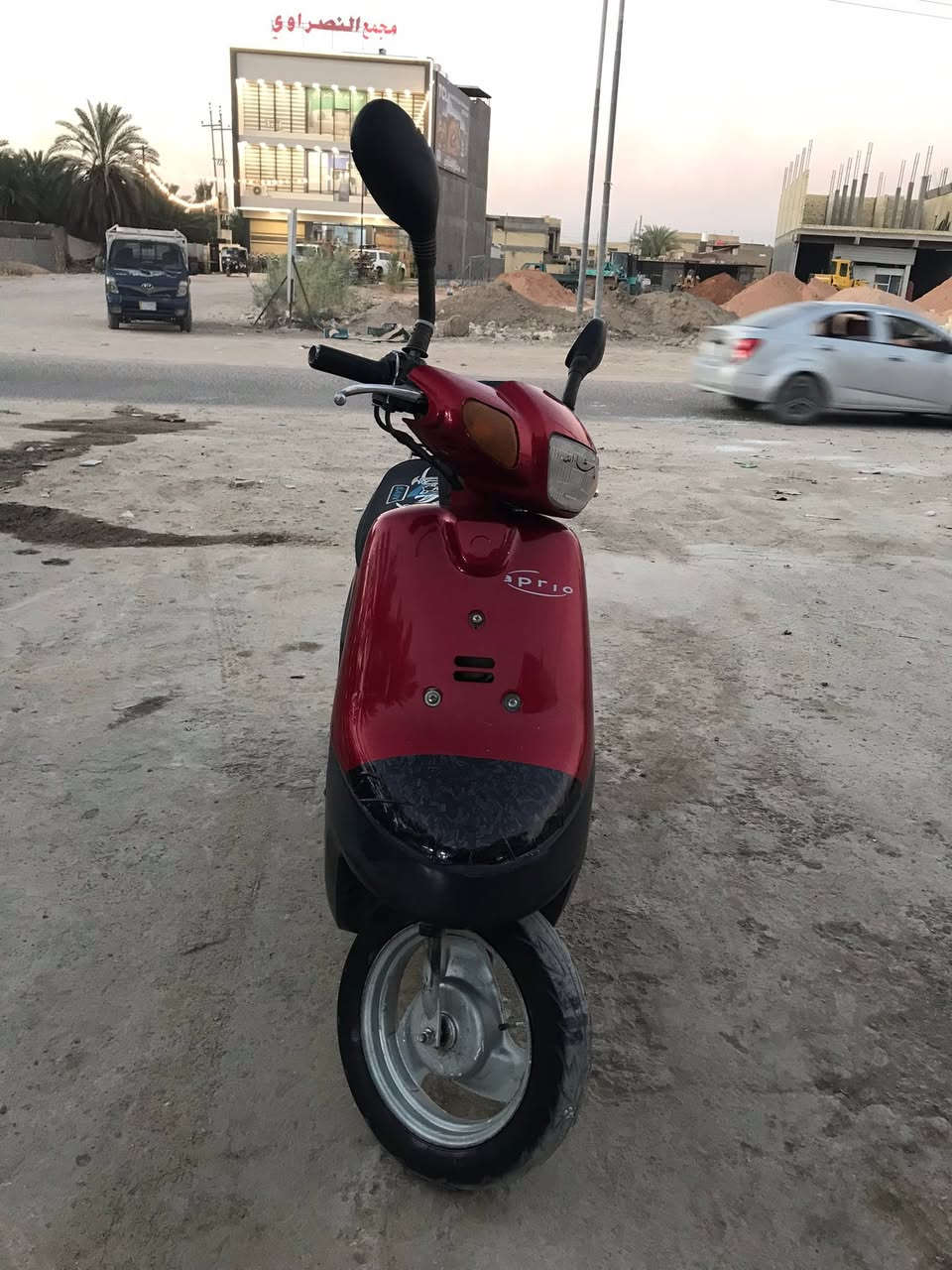 سلام عليكم 
دراجه بطه خطين شاهي ما طاك دراجه حلوه ونضيفه 
عوزه بس باتري كفرات كدامي اصليات 
السعر٢٠٠ وبيه مجال بابل المسيب حي الشرطه
لاستفسار ***********
ا
