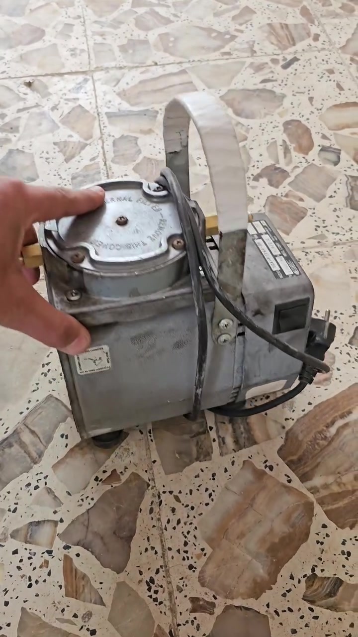فاكيم للبيع اصلي ياباني قديم سحب و دفع *********** بغداد
