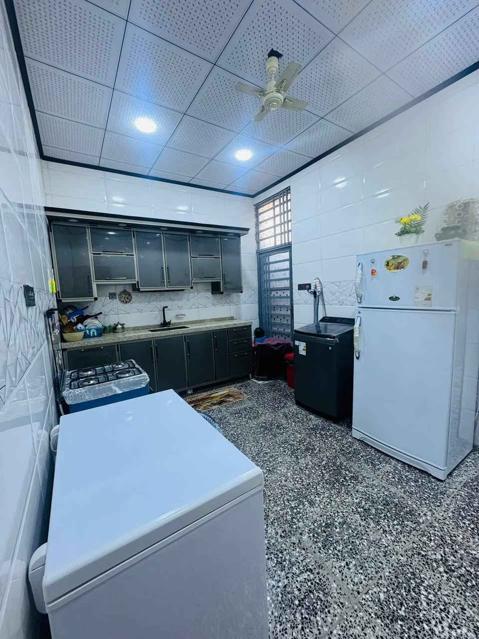 السلام عليكم بيت للبيع 100 متر بنيان درجه اولى السعر ب 70 ومع المجال الاستفسار على هذا الرقم ***********
