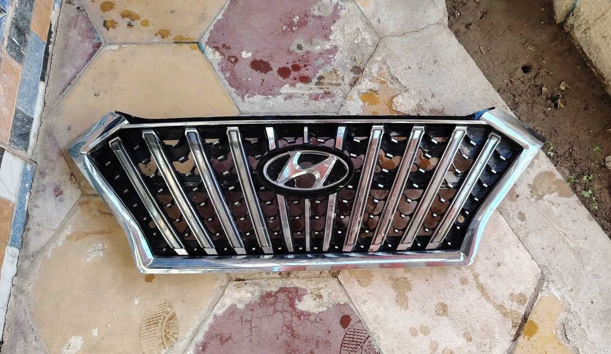 سلام عليكم للبيع شباك توسان موديل 19 لل20 اصلي
بي جهه تشتغل وجهه متشتغل السعر 100 الف ((***********))
