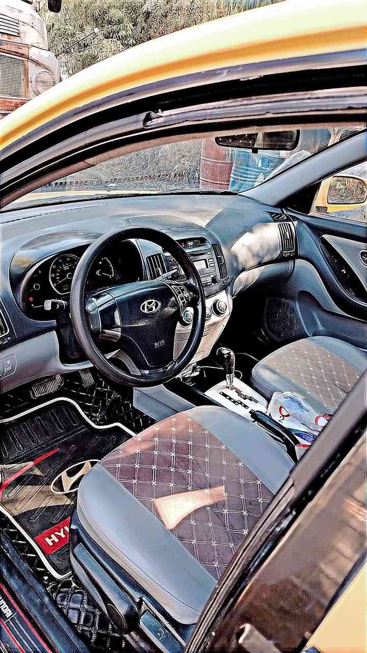 سلام عليكم النترا 2010رقم اجنبي تخم تاير محرك 2000وارد امريكي حادث بصيط بس قبق بدون تبديل وبيها الجاملغات الامامية ابدلات مال افانتي بدون حادث للجمالية سياره وضعها جيد جداً السعر 97مكاني بغداد المشاهدة الشراي يجي ويدلل  ***********.. ***********.. ***********
