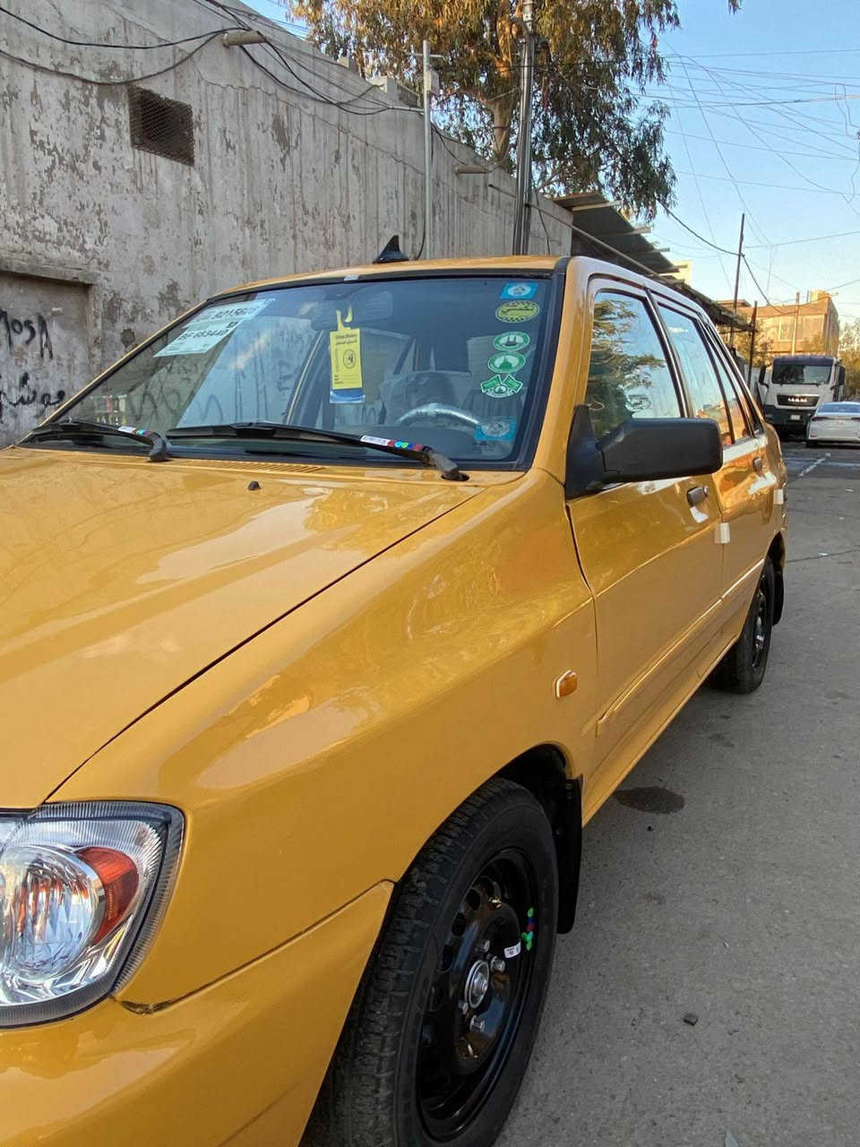 سلام عليكم سايبة موديل 13 مكفولة عدة الجاملغ المامي بي صبغ باقي السيارة كفالة كير  ومكينة وصدر وشواصي وتخم تأير السيارة بل حقيقة بعد احلة من الصور العنوان بغداد مدينة الصدر قطاع واحد يم حمام المدينة ما راح اذكر السعر لن اكو ناس تعبان حشاكم تكسر بحلال الناس والشراي يخابر ويدلل *********** ابو يحيى
