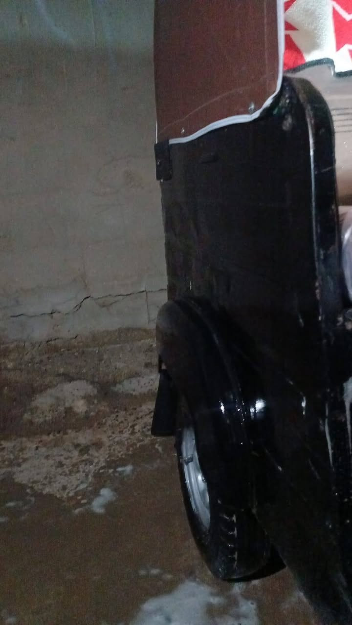 للبيع موديل 17 اوراق اوراق التكتك بيها مكينه تخبل وحلوه مكفوله من التنقيص والتبخير تايرات انضاف كشر حلو وبلادي مابيها ولا قطره خياس من الخير التكتك مال عيشه مكاني بغداد منطقه الرشاد ***********
