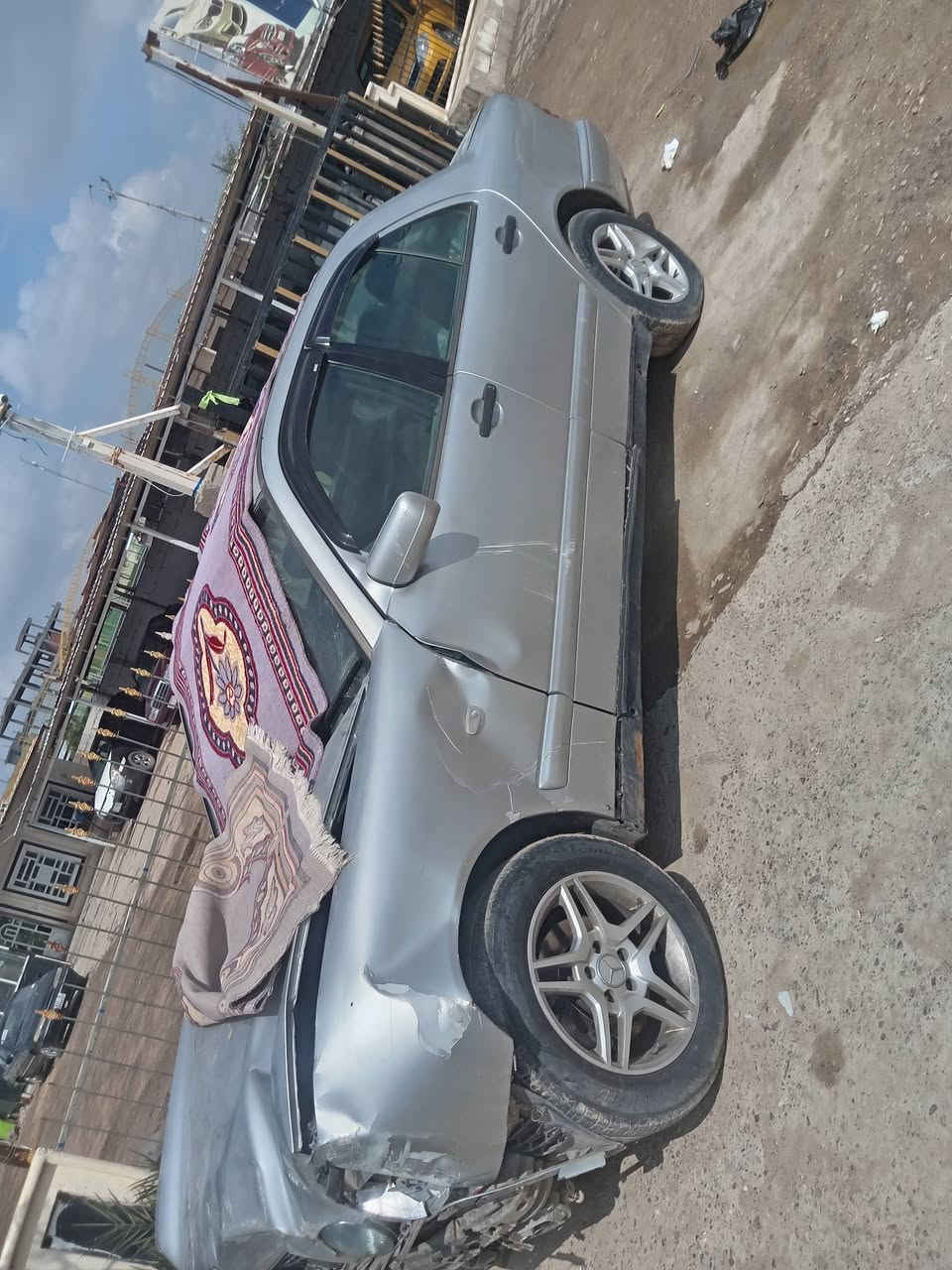 مارسيدس ام عيون هاي ضربته حالين تشتغل مابيهة شي كير محرك تبريد مكفولات حداديه وتخم تاير جدد سياره مابيه شي مايشتغل موقعها الانبار الرمادي بيع او مراوس ب بيئم والي اتوالم ويا تحويل مباشر ثاني يوم  ***********
