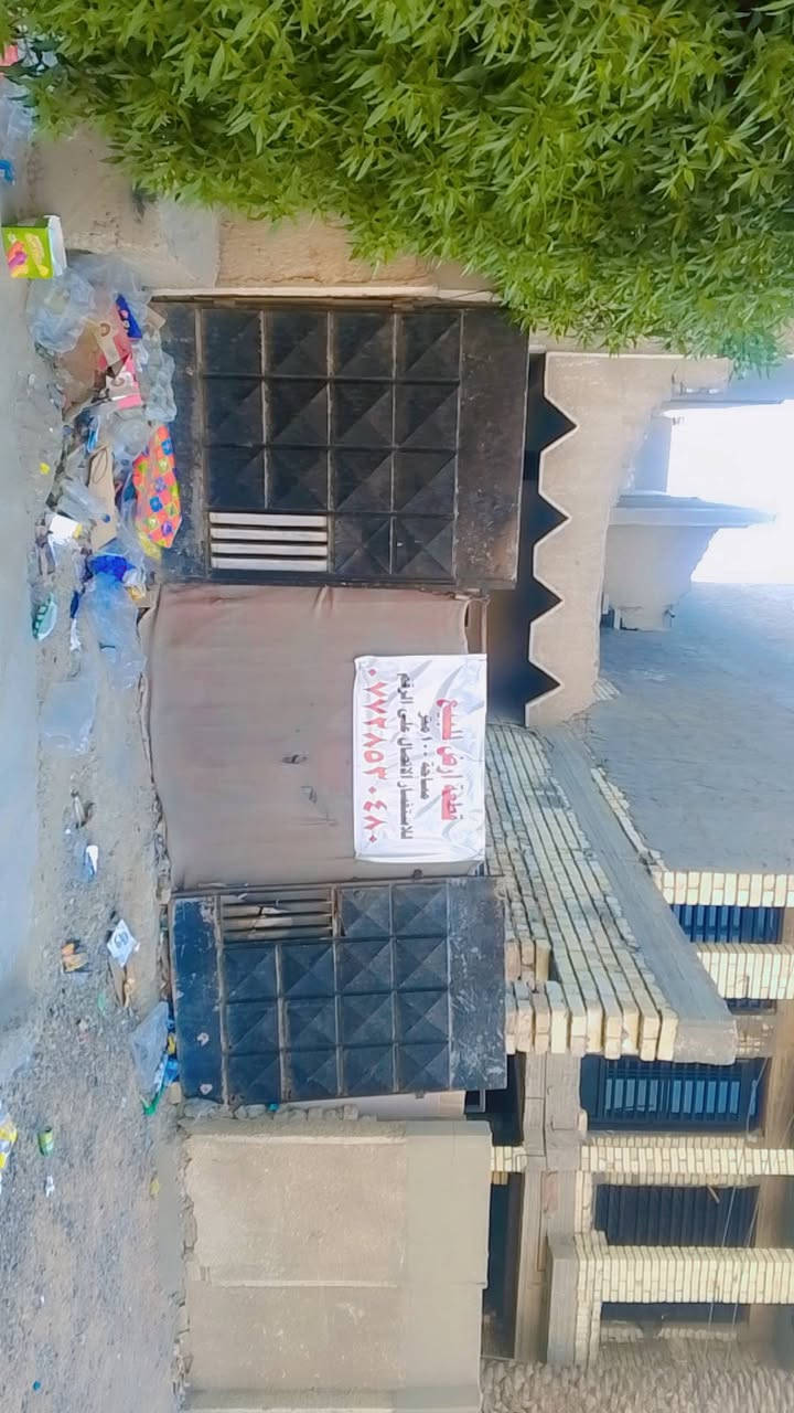 سلام عليكم قطعه للبيع المساحه ١٠٠م في منطقه الشهداء البياع شارع المضخه لاول مقابيل ابو سامر المضمد على شارع تجاري الاستفسار الارقم ***********
