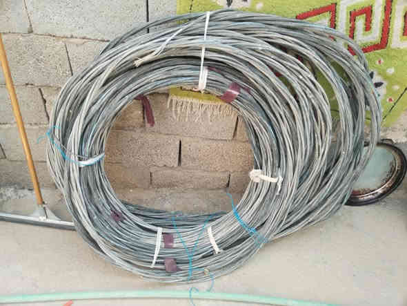 بسم الله الرحمن الرحيم 
سكلك كهرباء ضفيره
4 خطوط جديده 
150متر للبيع 
السعر 2000 
وبيها مجال 
للتواصل الاتصال على الأرقام 
الموجوده بالاعلان 
***********
***********
او مراسلة الصفحة 
#هادي_الحجيمي
