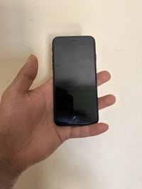 ايفون 7 • يحتاج بطاريه • حي اريدو