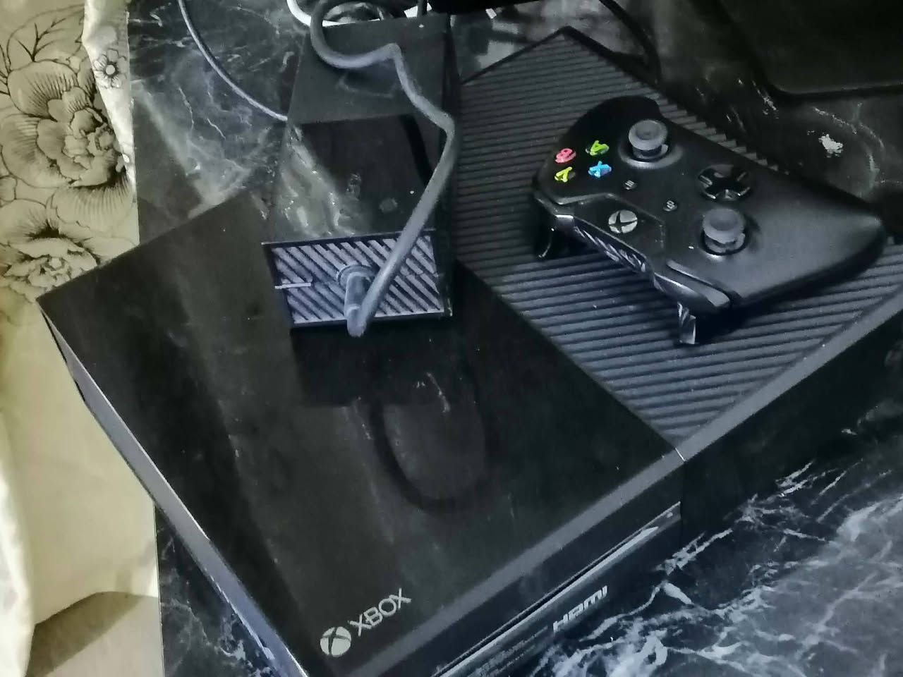 اكسبوكس ون فات 
لوك ستيكر شركة لا مفتوح ولا مصلح 
وياه جوستك مع كامل ملحقاتة 
العاب ريد ريدبشن 2
gtav5
fc25 
سعر 110 
مكاني كركوك 
تواصل *********** 
مستعجل عليه...
