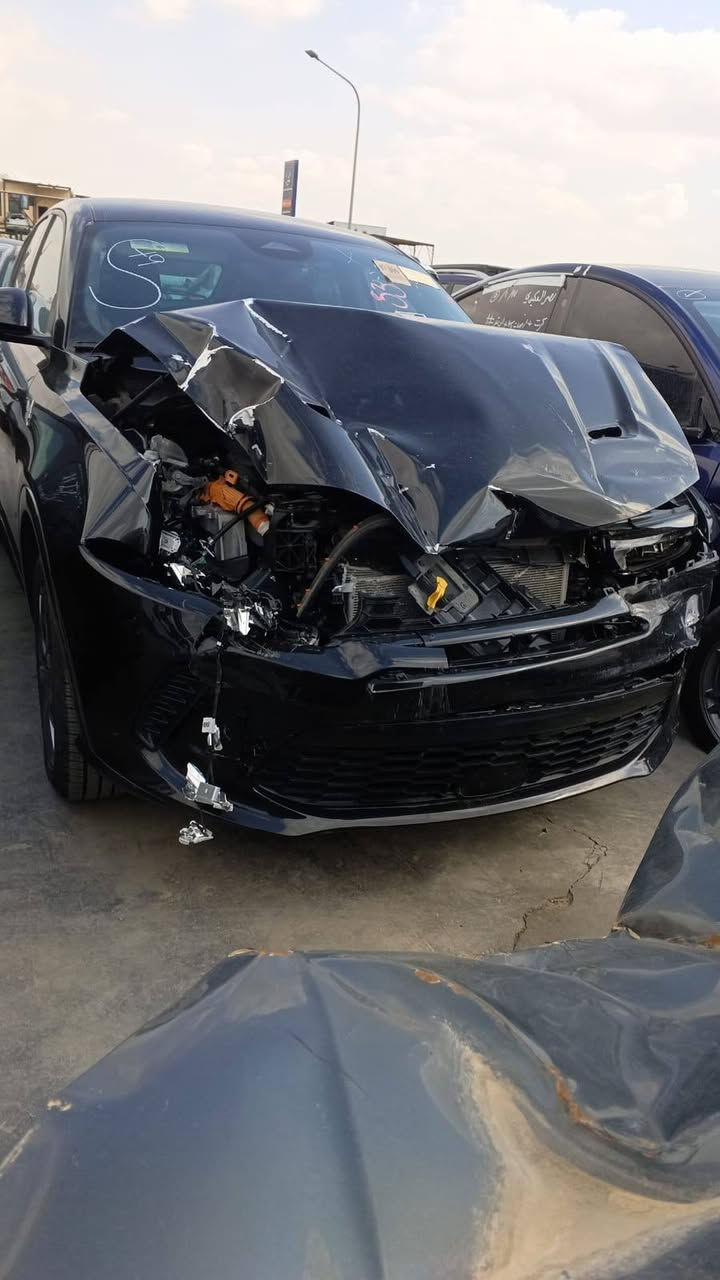 السلام عليكم دوج هورنيت موديل 24 RT  بلك ان فول الفول عده فتحه بانزين وهايبرد وشحن 3 انضمه بدون ايرباك حادثه موضح بالصور سياره حاليا بعمان الحره تباع على وضعه تدخل على كتاب شهداء السعر 80 بيه مجال بسيط الإتصال على الرقم ***********
