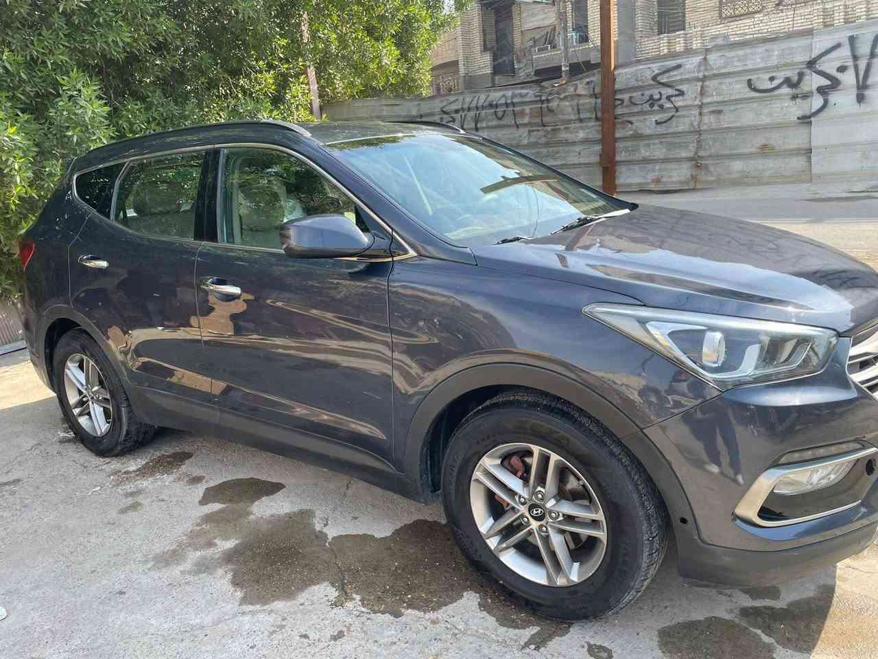 سياره عائلية خادمية  وكشخة بسعر #النترا_تكسي
#ننشر_اسعار_تنافسية_احس_بالمواطن_اني

سنتافي 2017 امريكي

ضرر وبنيد وجنطه معمرات نفسهن

مواصفات اعتياديه

محرك 2400GDIوكير كفاله

حداده جديده

ادامه كامله للسياره مينقصها شيء

رقم بغداد بأسمي تحويل مباشر

ماشيه 110m

تحكم ستيرن كامل

بغداد الامين 

#السعر #بدون_مراوس

***********
