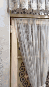 بيت للبيع المساحة 219متر  بناء حديث جداً حي العباس الفرع الثاني يم متوسطة القدس طابوا صرف للاستفسار الاتصال على الرقم 
***********
