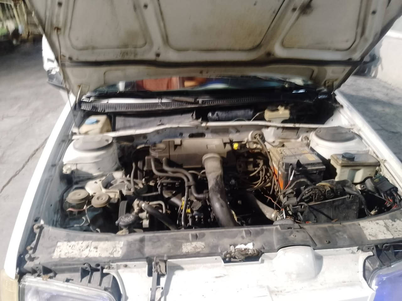 بيجو 12بصره سنويه 28 بسمي  سعر 30 سياره مكفوله بس الظربه الي بل مدكر الخلفي قليله مكينه كير خير من الله   وبعد مكان البصره دور الشرطه يم معارظ البصره ***********
