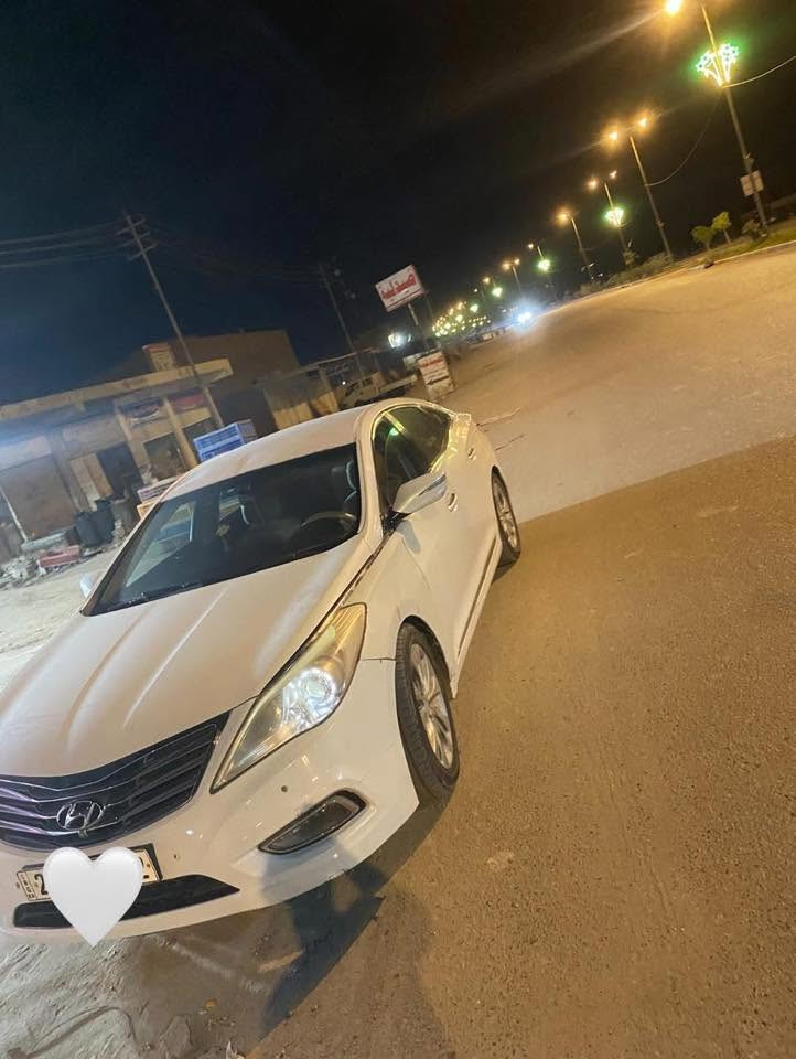 ازيرا ٢٠١٣ بيها جاملغ وبنيد بدون كصه بدون كصه كلك متومه ادوات ادوات مناسبه وجديده كير مكينه حداديه بشرط للأستفسار***********
