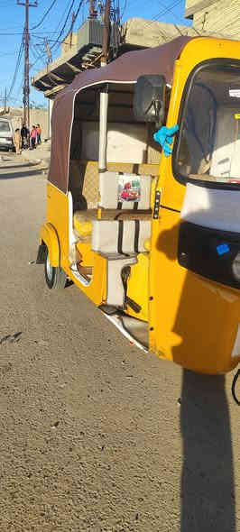 يا الله سلام عليكم تكتك موديل 19 شهر 12 مضلع تكتك خير من الله ما ناقصهه شي بيهه صبغ بل لغد بس تكتك احلا من صوره الله شاهد تجي وتشوف بعينك مال جناي السعر 5و700الف مكاني مدينة صدر حي طارق شيشان شارع المدارس ***********
