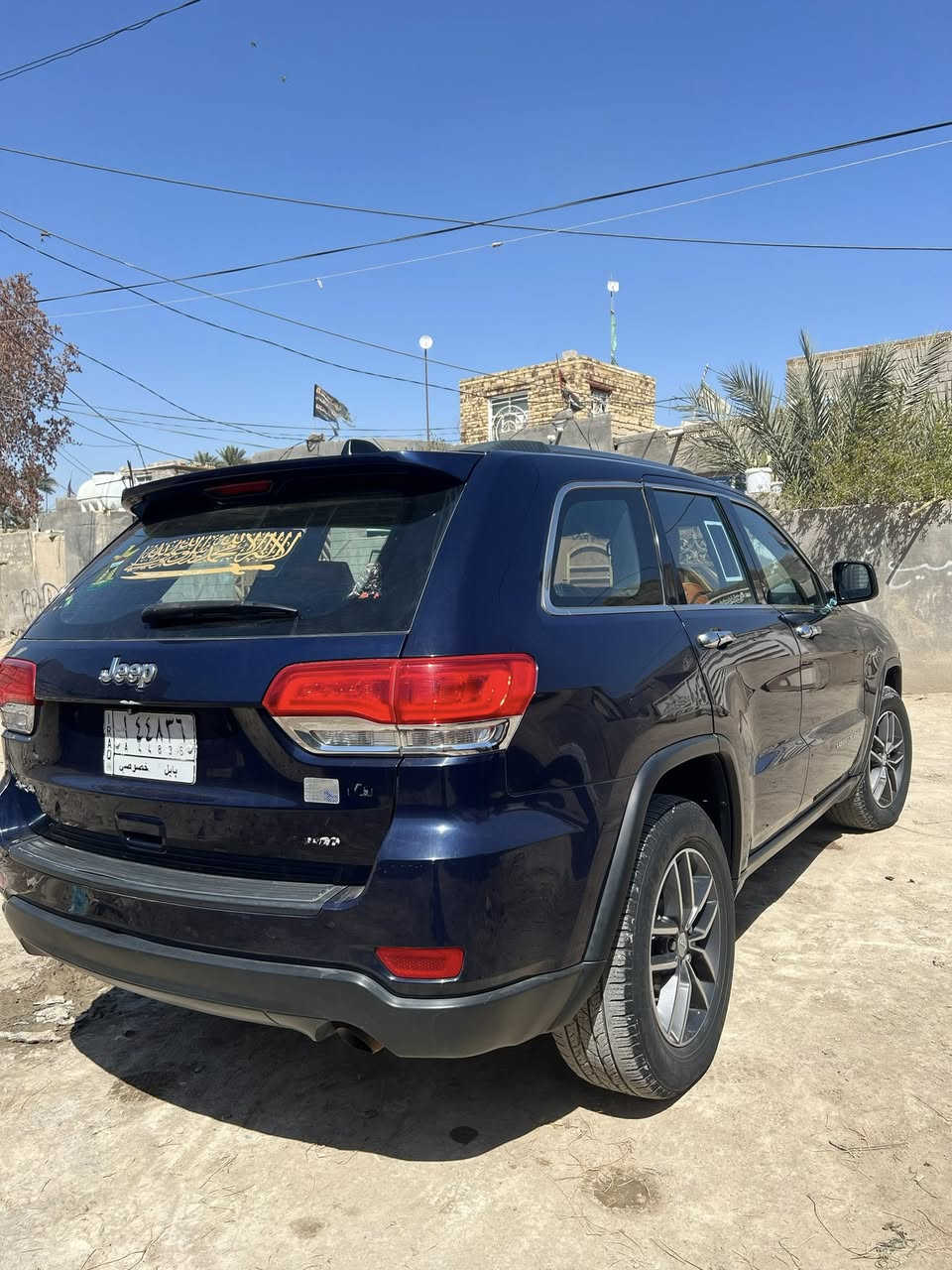 سياره جيب لاريدو 2014 ست سلندر  فول مواصفات ضرر وبنيد وجاملغ استفسار عل رقم***********
