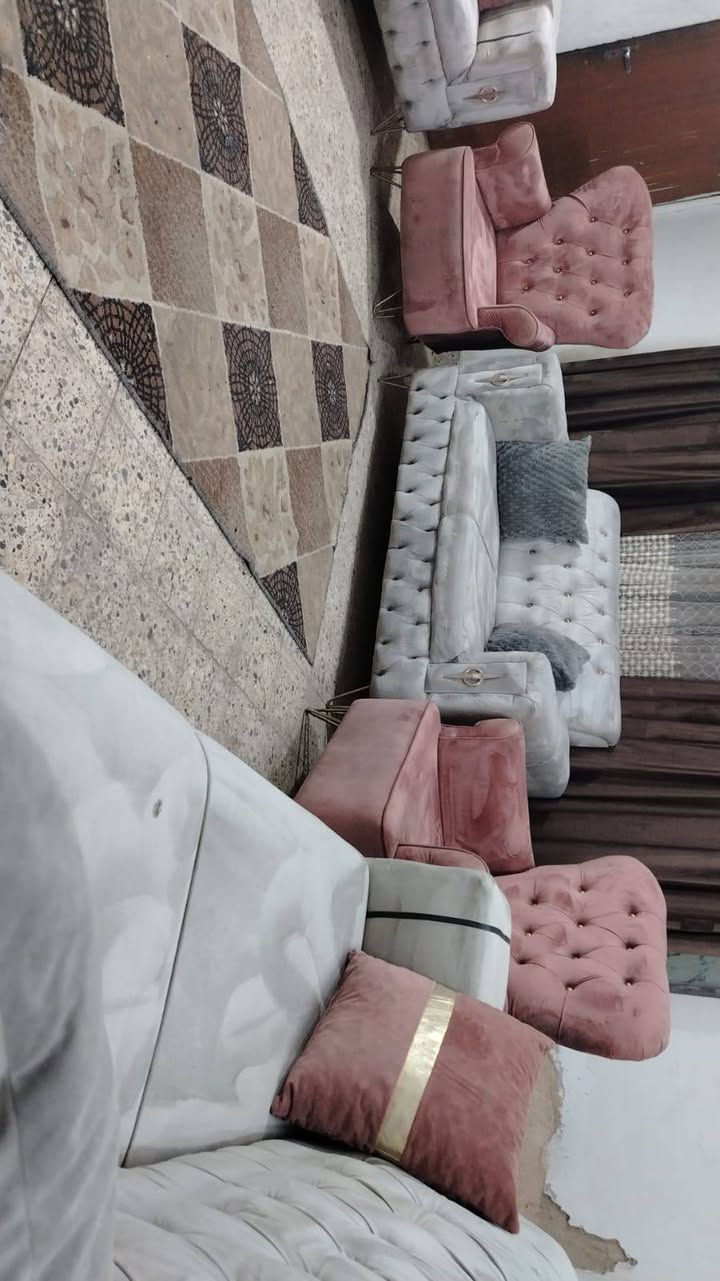 تخم 10مقعد 💺أخو جديد أي ضرر مابي سعر ,,260,, بي مجال مكان لبياع ***********يوجد واتساب
