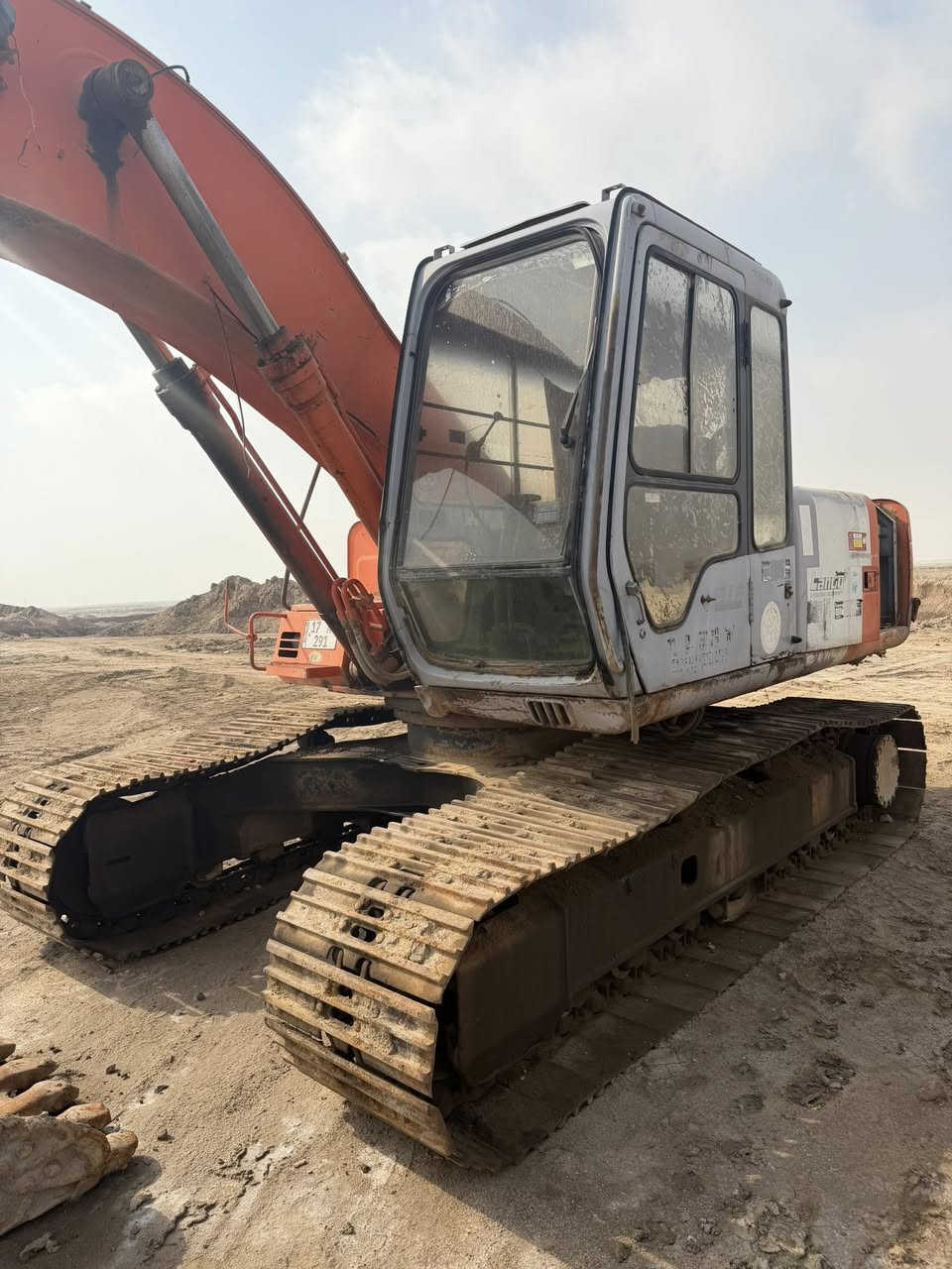 سلام عليكم حفاره موديل ٩٢ شغاله  ورقم دولي جديد سعر 90 وبيه مجال
***********
الحجم 200
