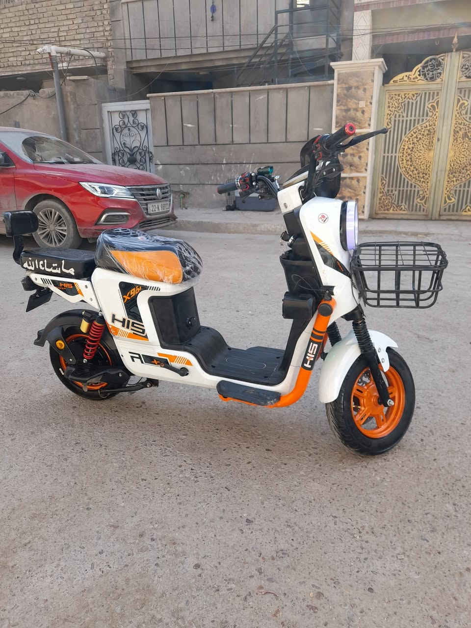 السلام عليكم للبيع دراجه اكس 900 خمس بطاريات سستم سماعات مثبت سرعه اربع نمر لايت زنون عالي ناصي هورن اشاير يمنه يسره ورباعي بصمه وسويج موديل 26 سعر 365 وبيها مجال مكاني بغداد البلديات ***********
