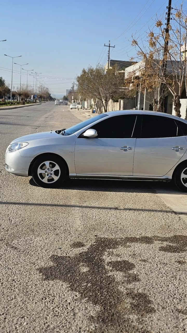 ماشەڵا لەماڵی هەموو لایەک 
هۆندا ئاڤانتی 2008 
جڵدوو هیتەر 
تەبرید لەمس 
چوار تایەوویلی لۆکی لەژێرە 
کامل مەسرووف 
کامل پۆڵیش 
پێش وو دوای کەپسە 
سەقفی شوشە 

نرخ.....49گەڵاو مەجالێکی برایانە 
موشتەری نیت سەری من و خۆشت مەهێشێنە 
***********
