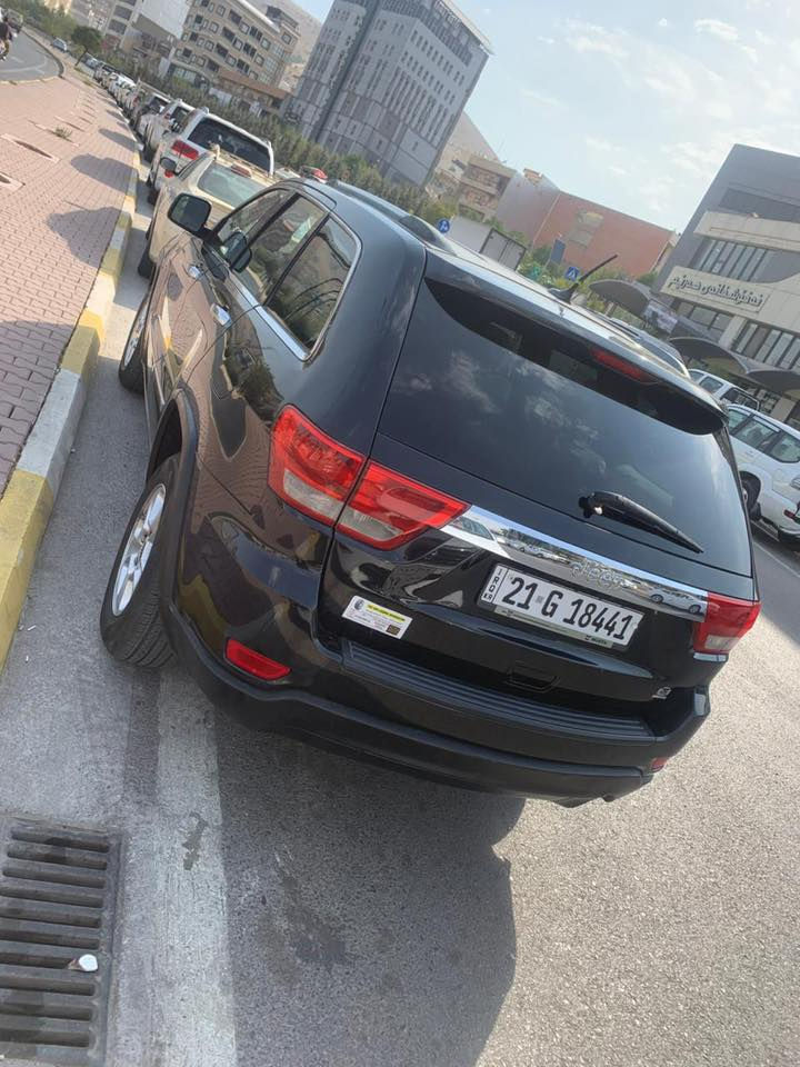 جێب لاریدۆ مۆدێل ٢٠١١ ڕەشی قەتران دەبڵ ئەکسل بەسمە ویل کەپ گێڕ ئۆتۆ ماتیک و گێڕ عادی فول مواسەفات بلاجیکتۆر کوشن کارەبای تەحدید سورعە نیزامی ئیکۆ چوار تایەی لۆک یەک دینار مەسرەف تیانیە وەک شەریکە ماوەتەوە سەیارەی مەعرەز نیە گێڕ و مەکینە و کارەبای هەموو گیانی بە شەرت نەکراوەتەوە بۆیاخ بەس سنوقەکەی 
تەنها وەڵامی تەلەفون دەدەینەوە ⬇️
ژ.م ***********
