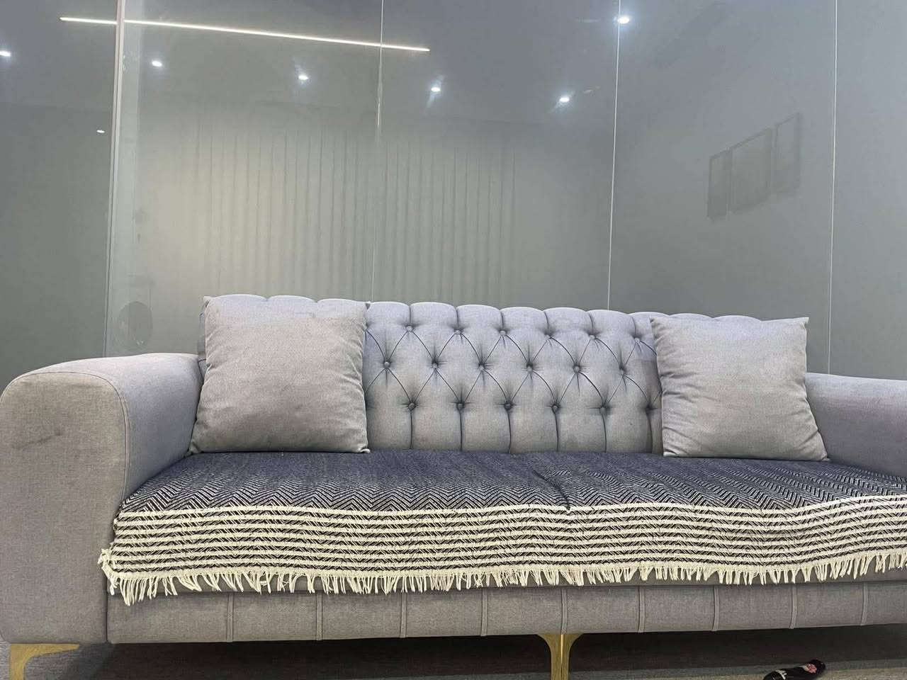 تاقمی قەنەفەی ٨ نەفەری
کوالێتی تەختەی تورکی ئیستراد خاس ماشااللە زۆر جوان و پاک ماوەتەوە نە ئیسفنجی تێک چووە نە قاچی شکاوە بە شەرت بۆ تازە ماڵ دەبێت 

سعری ٥٥٠ هەزار مامەڵە

*********** السليمانية, العراق
